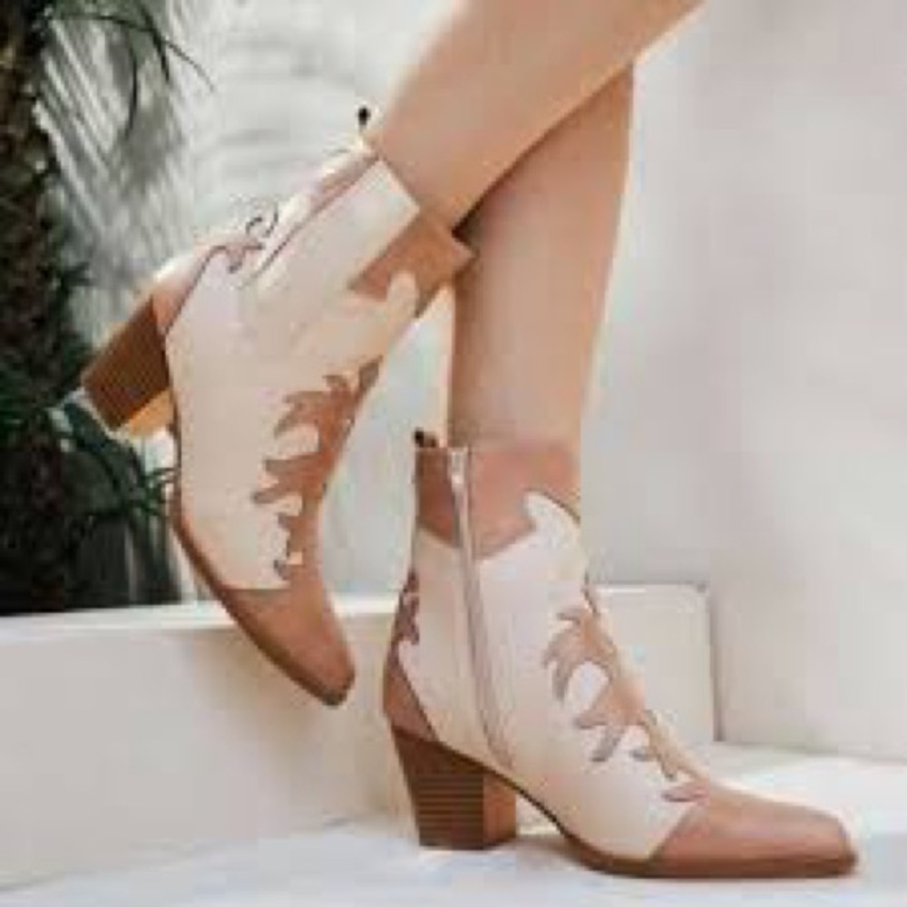 Dolce Vita Renia Ankle Booties- NEW-Western Style Women’s size 6